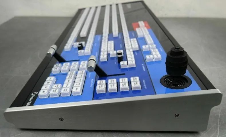 NewTek TriCaster 8000+unidade de controle TCXD 8000+ 6TB de armazenamento HD(cap para 8TB) - Foto 2