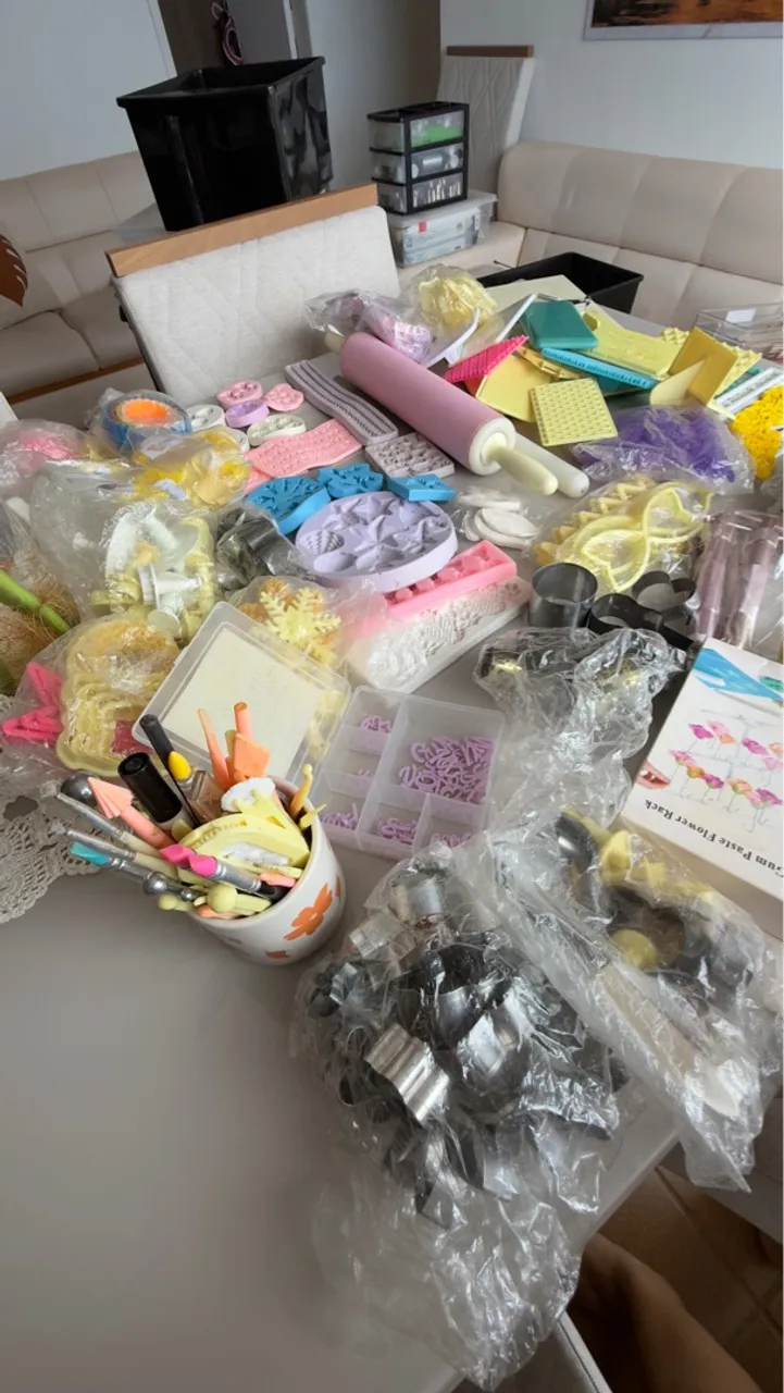 Kit Completo para Confeitaria e Decoração de Bolos