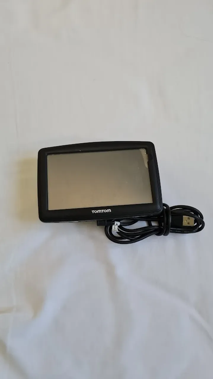 GPS Automotivo TomTom com Tela Touch + Cabo USB