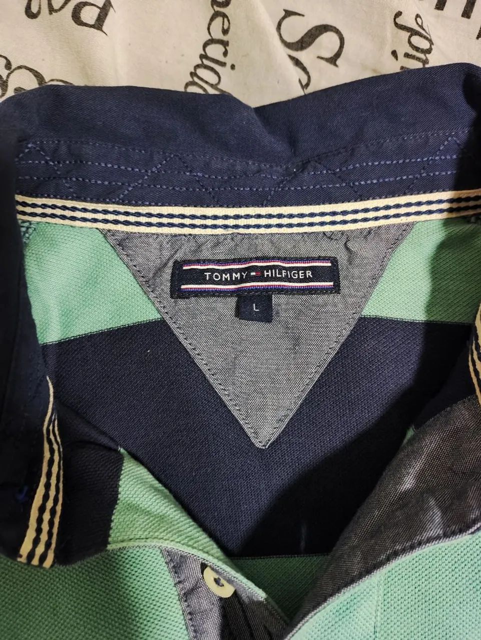 Camiseta Polo Tommy Hilfiger NYC - Foto 3