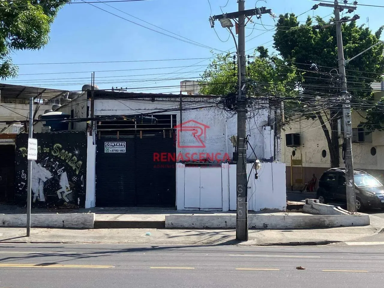 Galpão na Avenida Monsenhor Félix em Irajá.