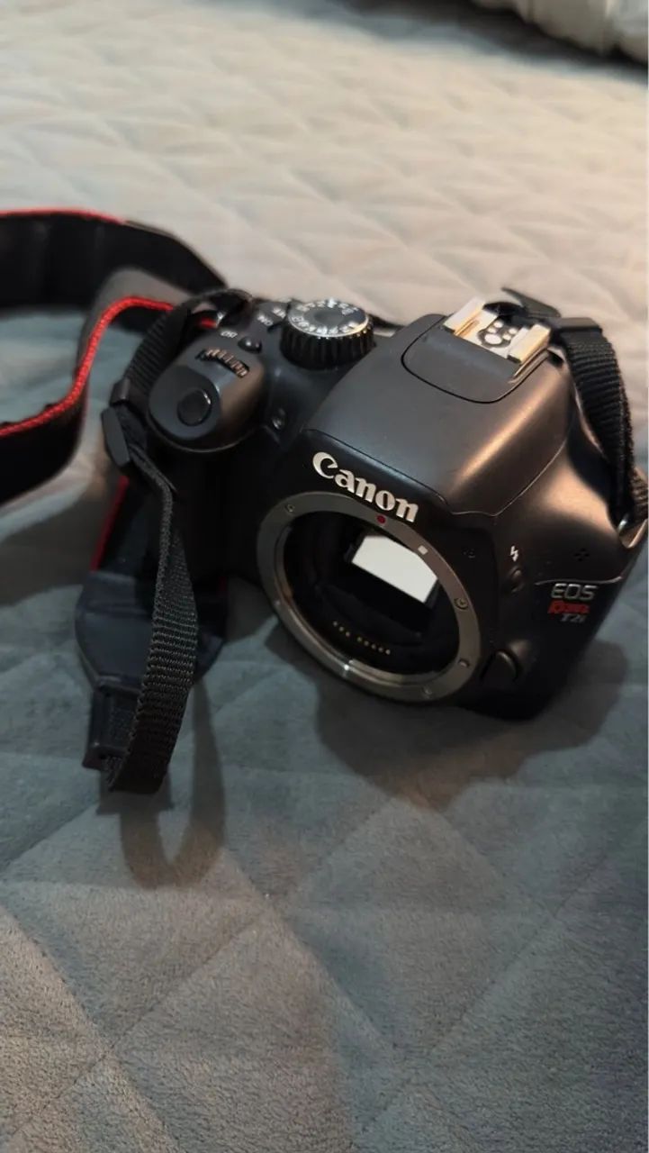Canon EOS Rebel T2i - Câmera Digital - Foto 2