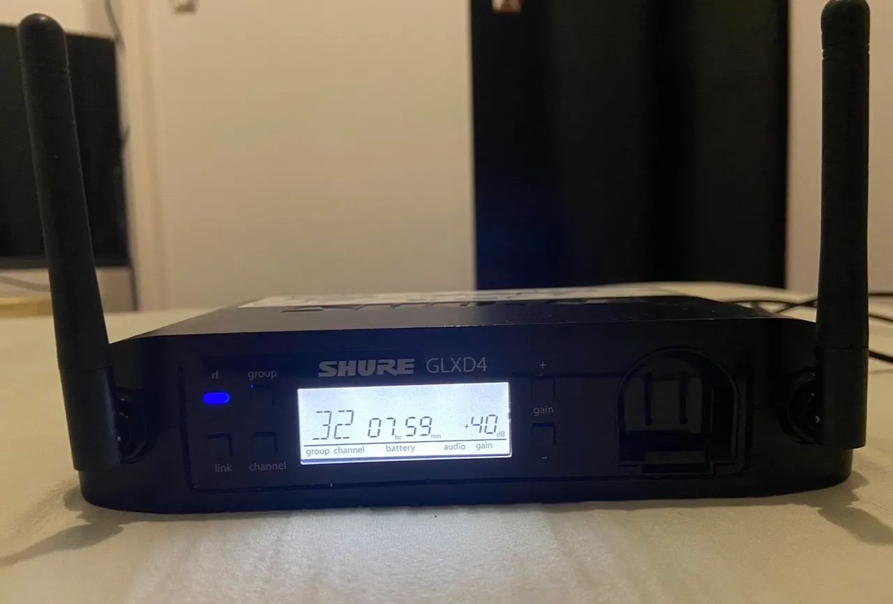 Microfone Shure GLXD4 sem fio com bateria  - Foto 4