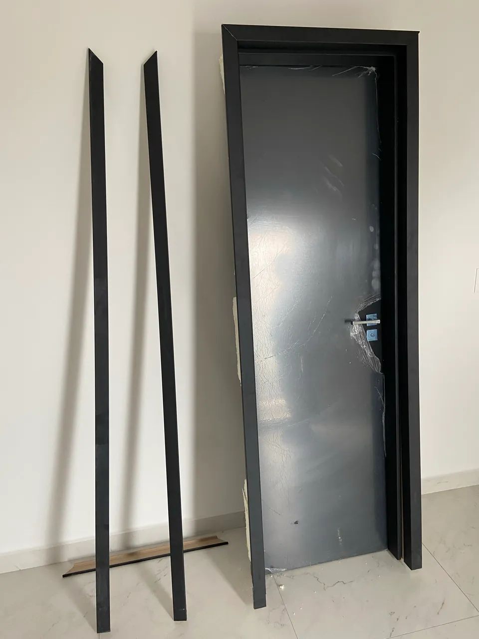 Porta 60cm completa - nova sem uso  - Foto 4