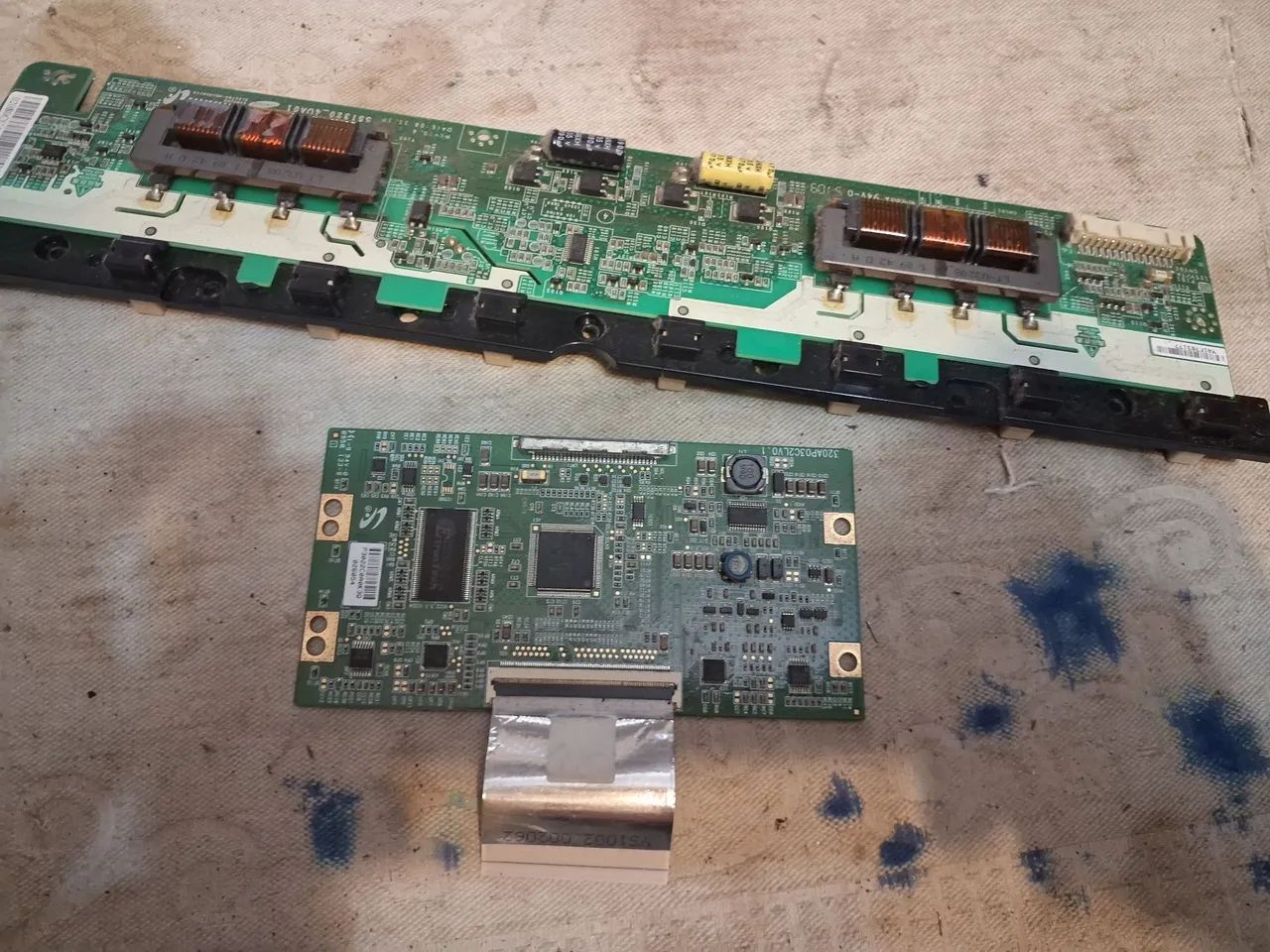 Placa isus aoc  32lcdtv d32w831 - Foto 3