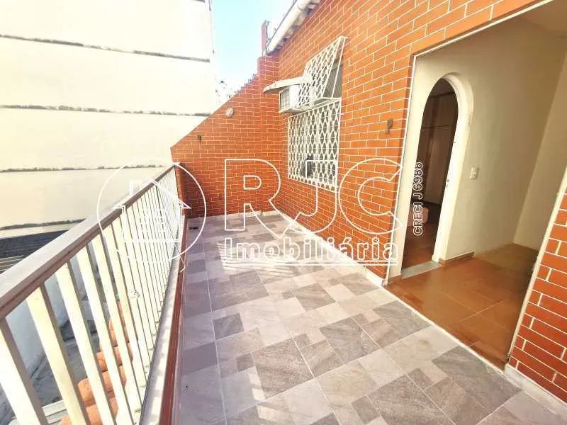 "Viva com Praticidade e Espaço: 110m² e 4 Quartos, a Passos do Metrô, Trem e Comércio Loca - Foto 2