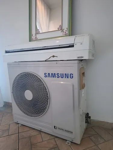Ar condicionado SAMSUNG 12mil btus 220v + controle. Funcionando perfeito. Entrego Grátis