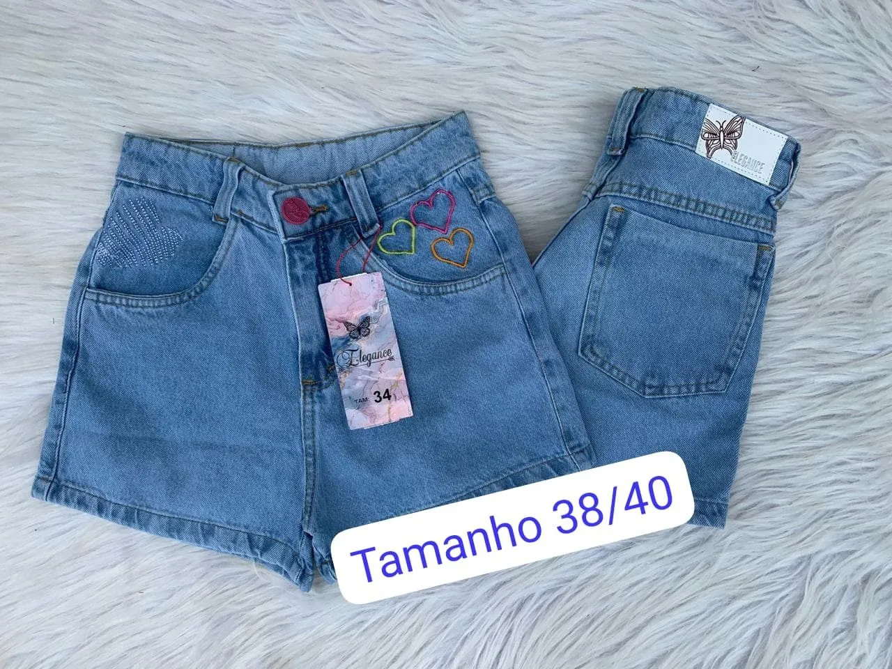 Shorts Jeans Feminino com Detalhes Bordados