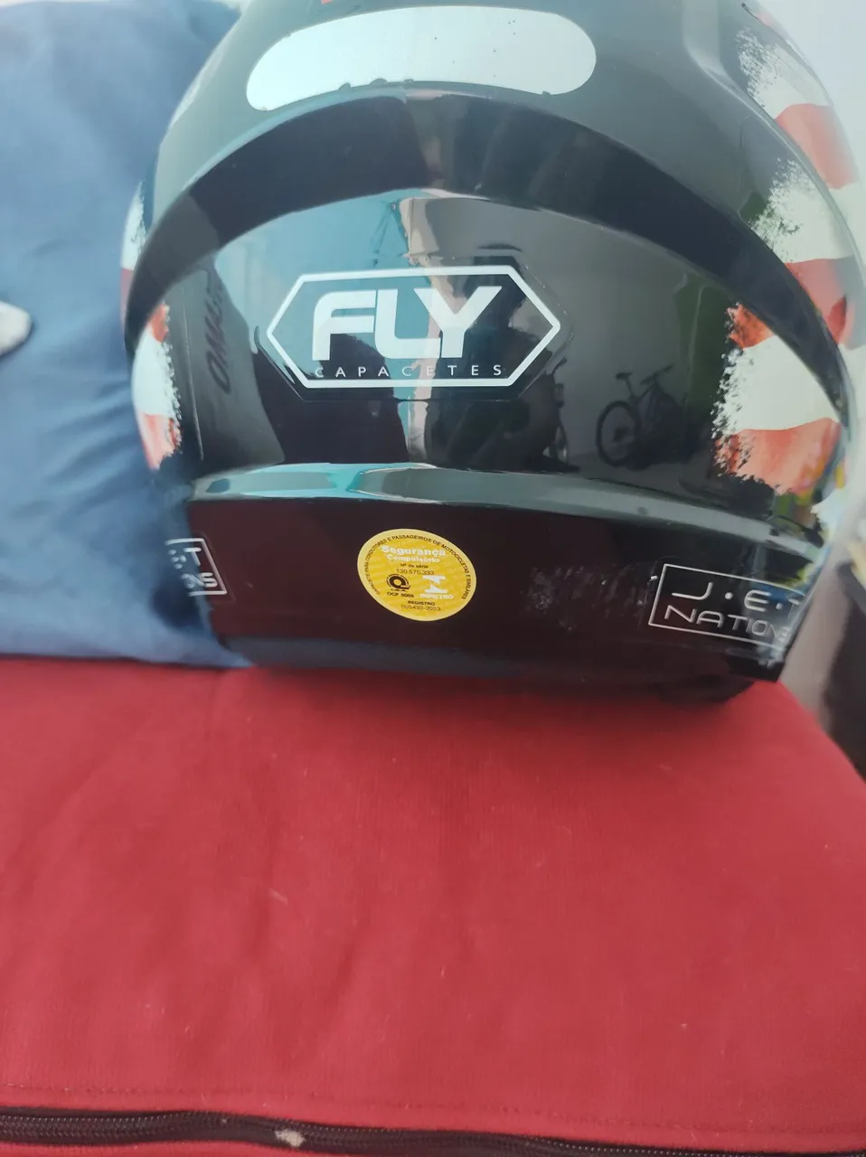 Capacete semin novo