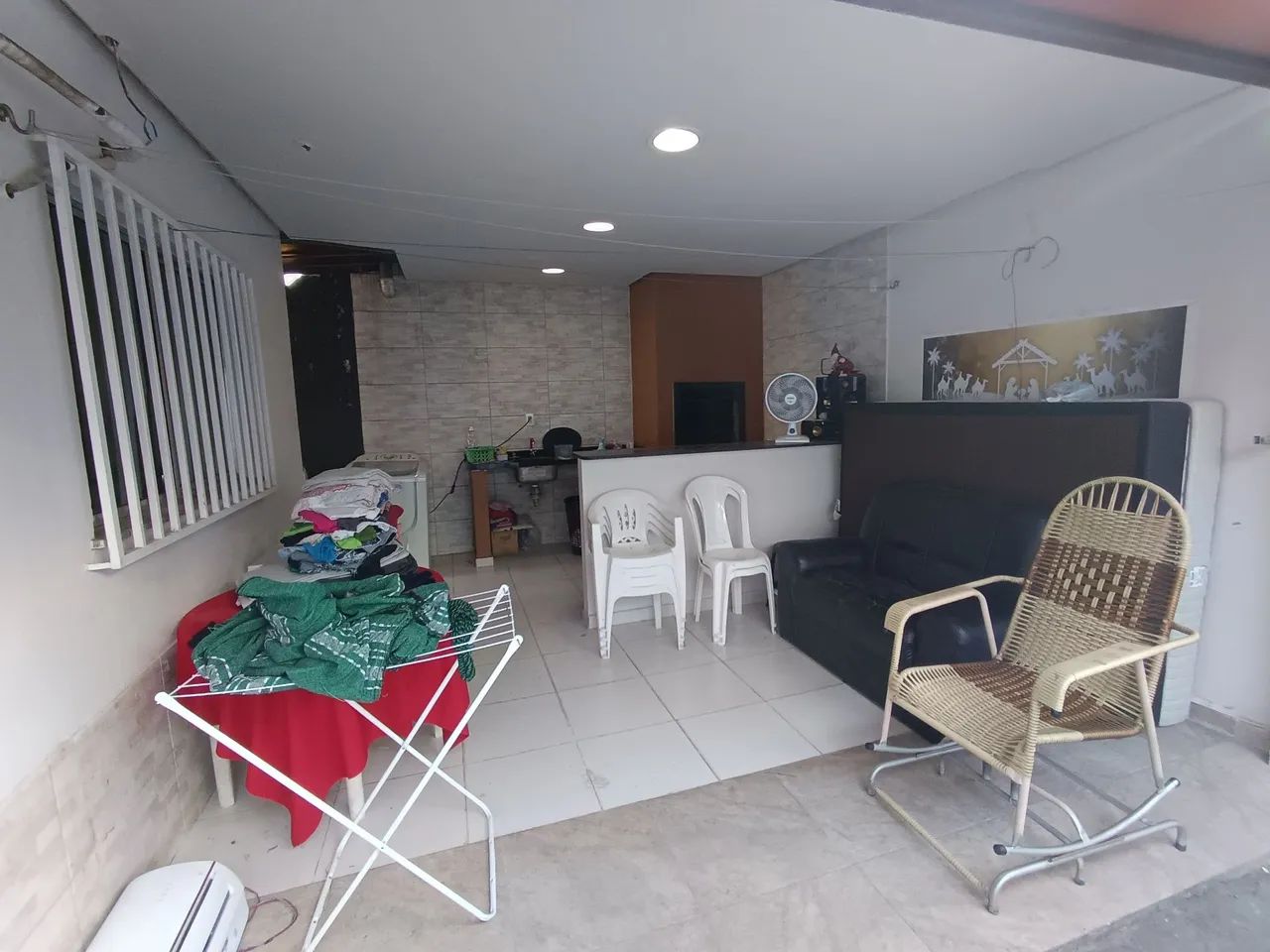 //Casa com 3 Qrts - edícula e garagem no Cj Arco Íris - Foto 5
