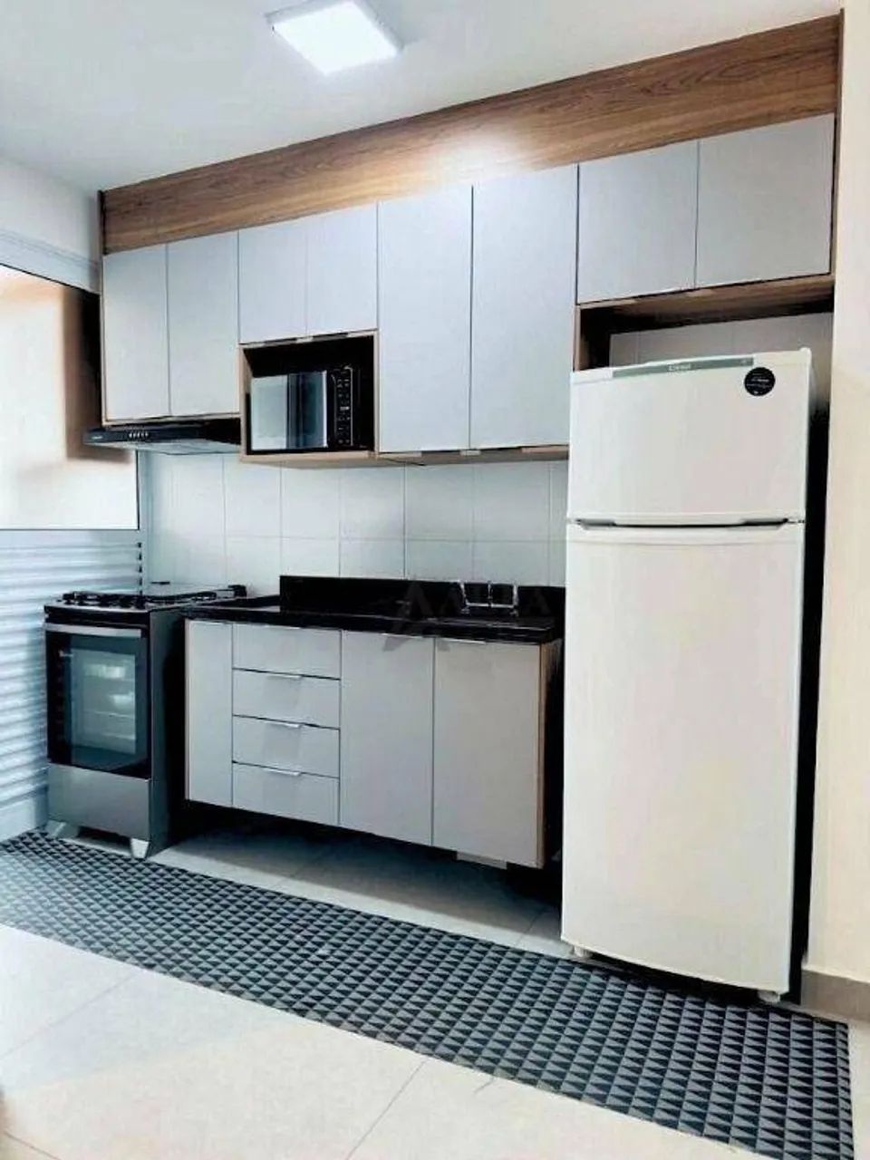 ** Edifício Gibraltar - IMPERDÍVEL - Lindo apartamento em andar altíssimo c/ ampla varanda - Foto 4