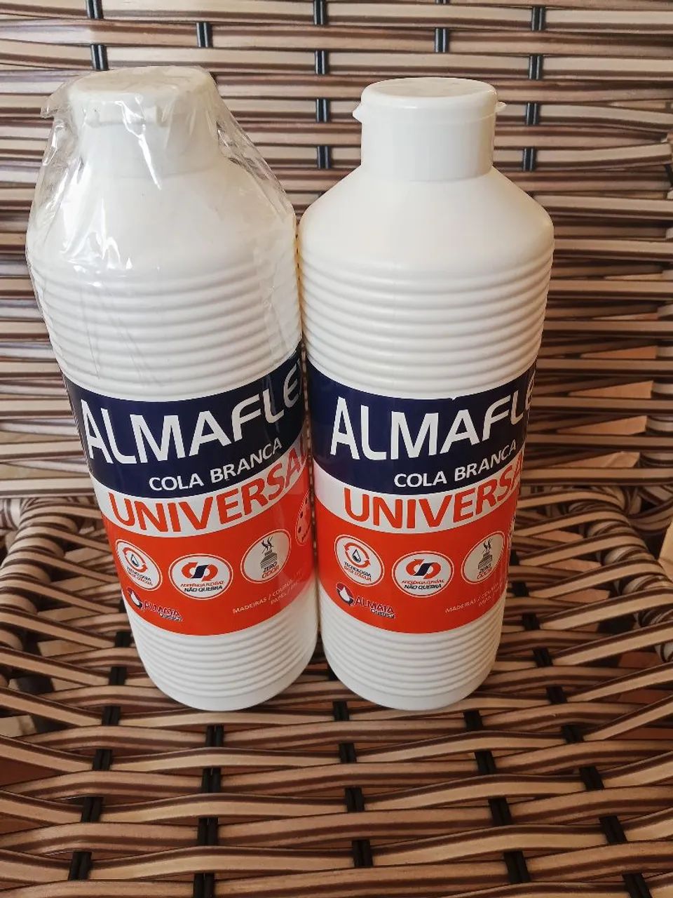 Cola Branca Universal