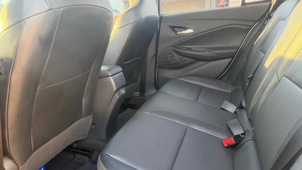 Chevrolet Onix Hatch Premier 2025 - Apenas 3500km - Foto 4