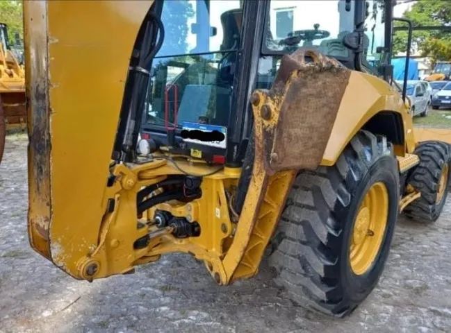 Retroescavadeira Caterpillar 2015 - Foto 5