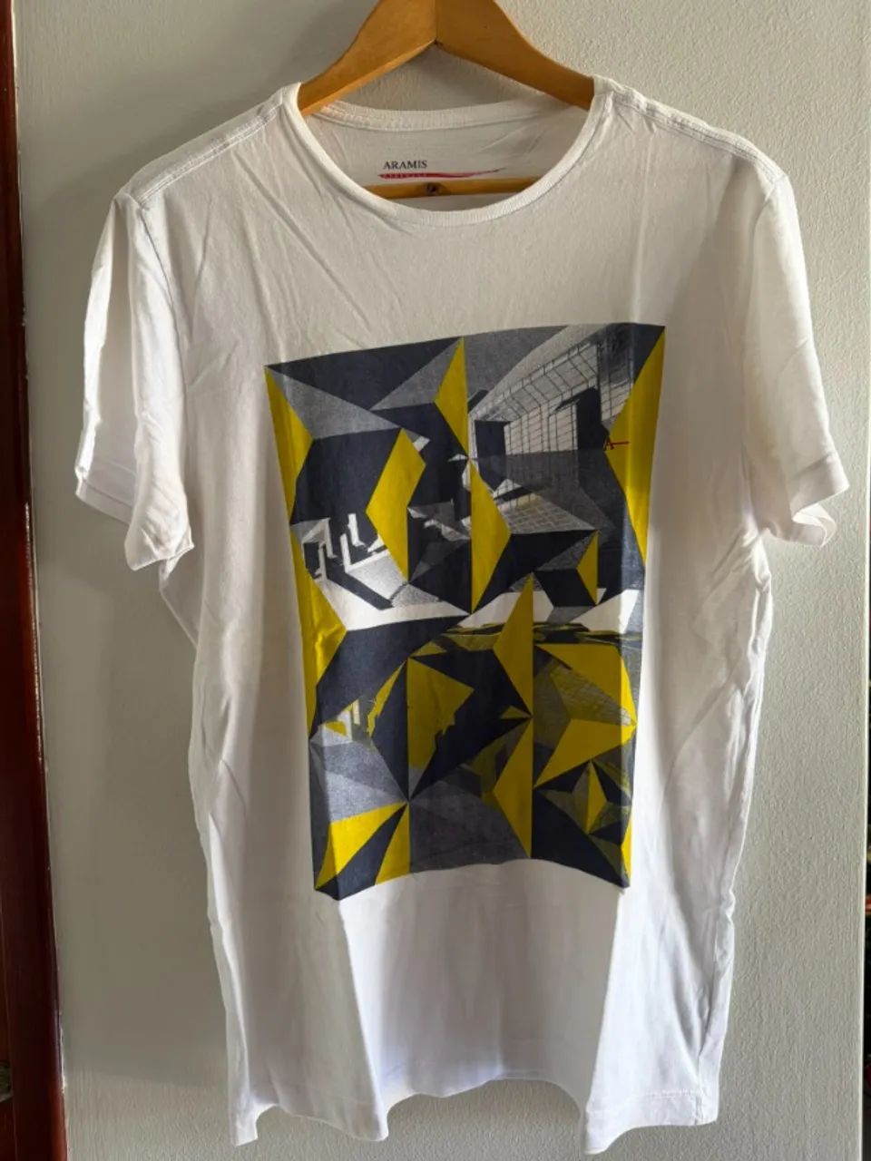 Camiseta Branca Estampada, Aramis, tamanho P