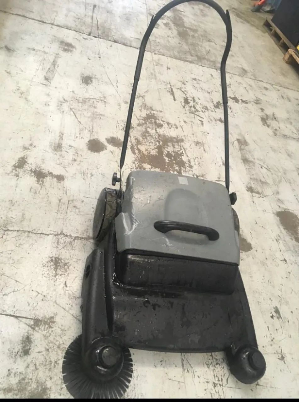 Varredeira Karcher manual