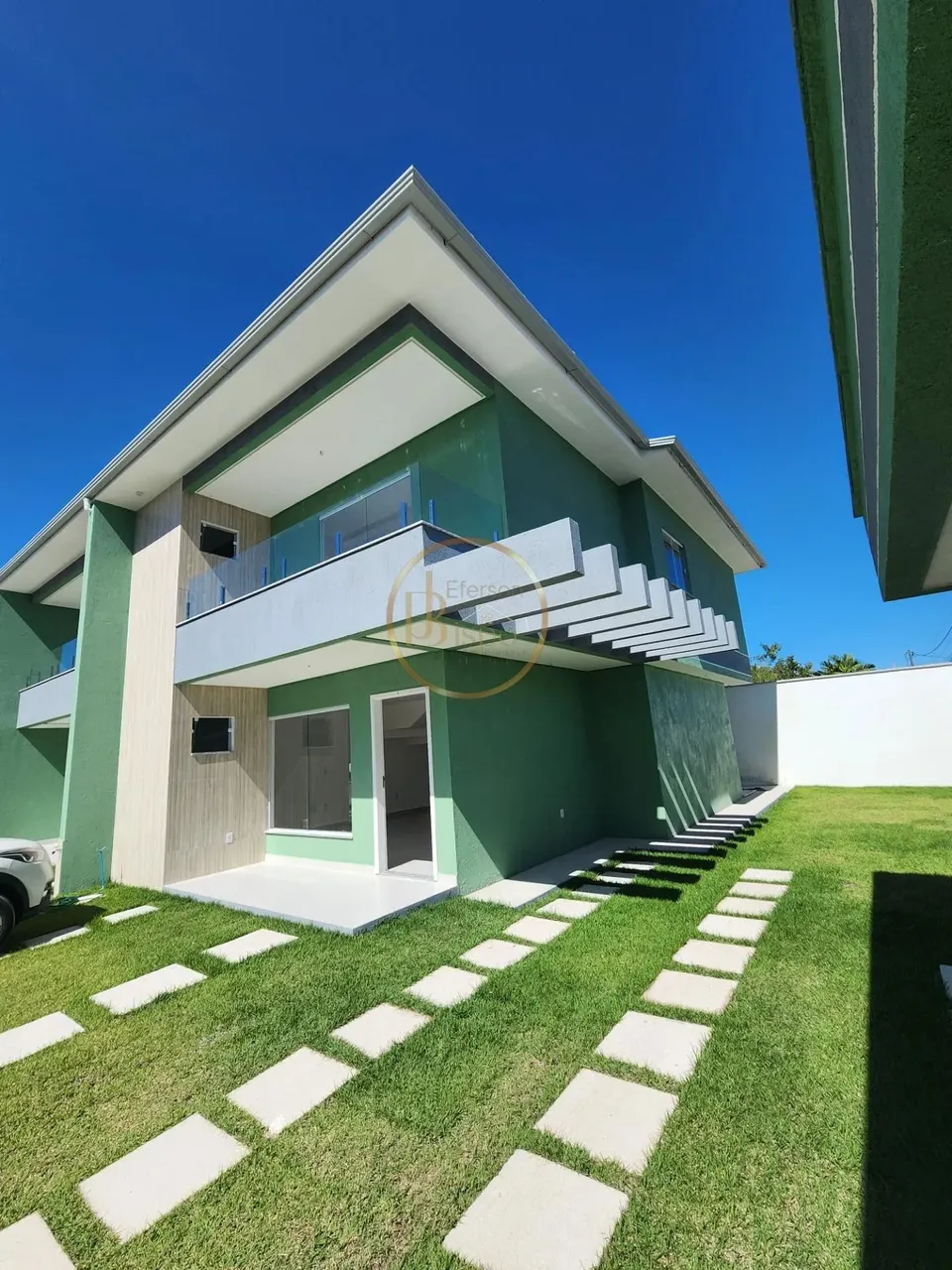 Casa de 03 Dormitórios em Taperapuãn, Porto Seguro - 157m² por R$1.100.000 para Venda e Lo