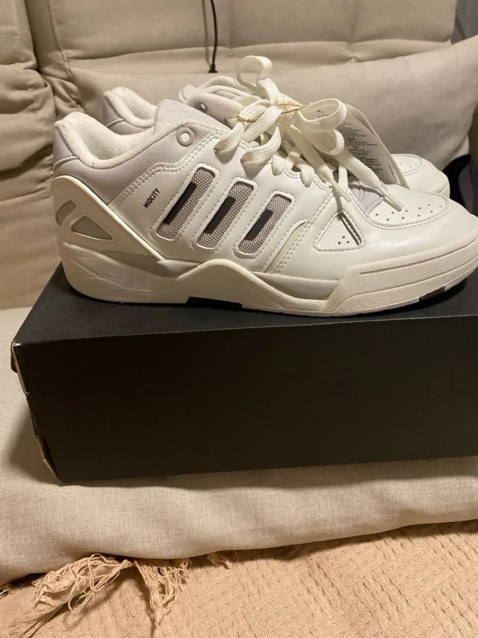 Tênis Adidas-Midcity Low - Foto 3
