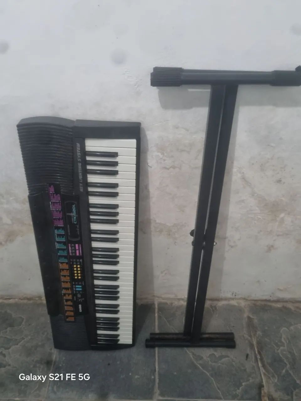 Teclado Musical Casio ( Defeito )