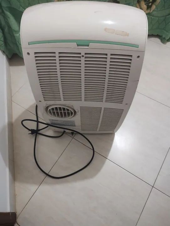 Ar Condicionado Portátil Usado - Foto 3