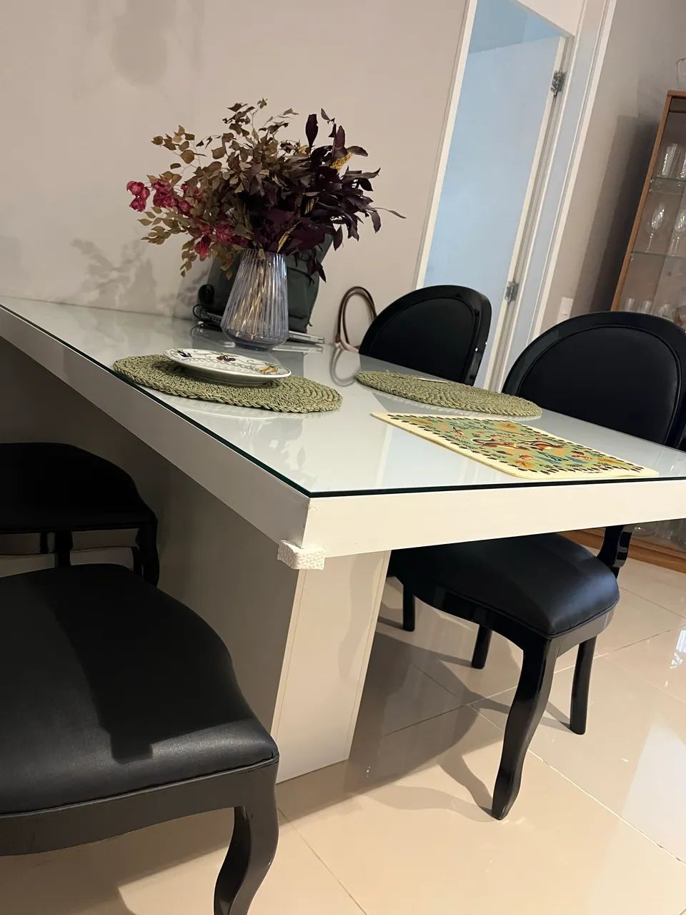 Mesa de laca branca