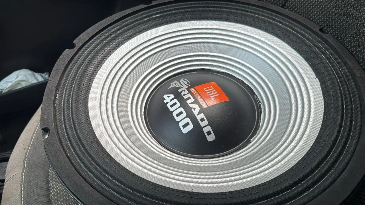 Alto-falante JBL Tornado 3000 15 Polegadas