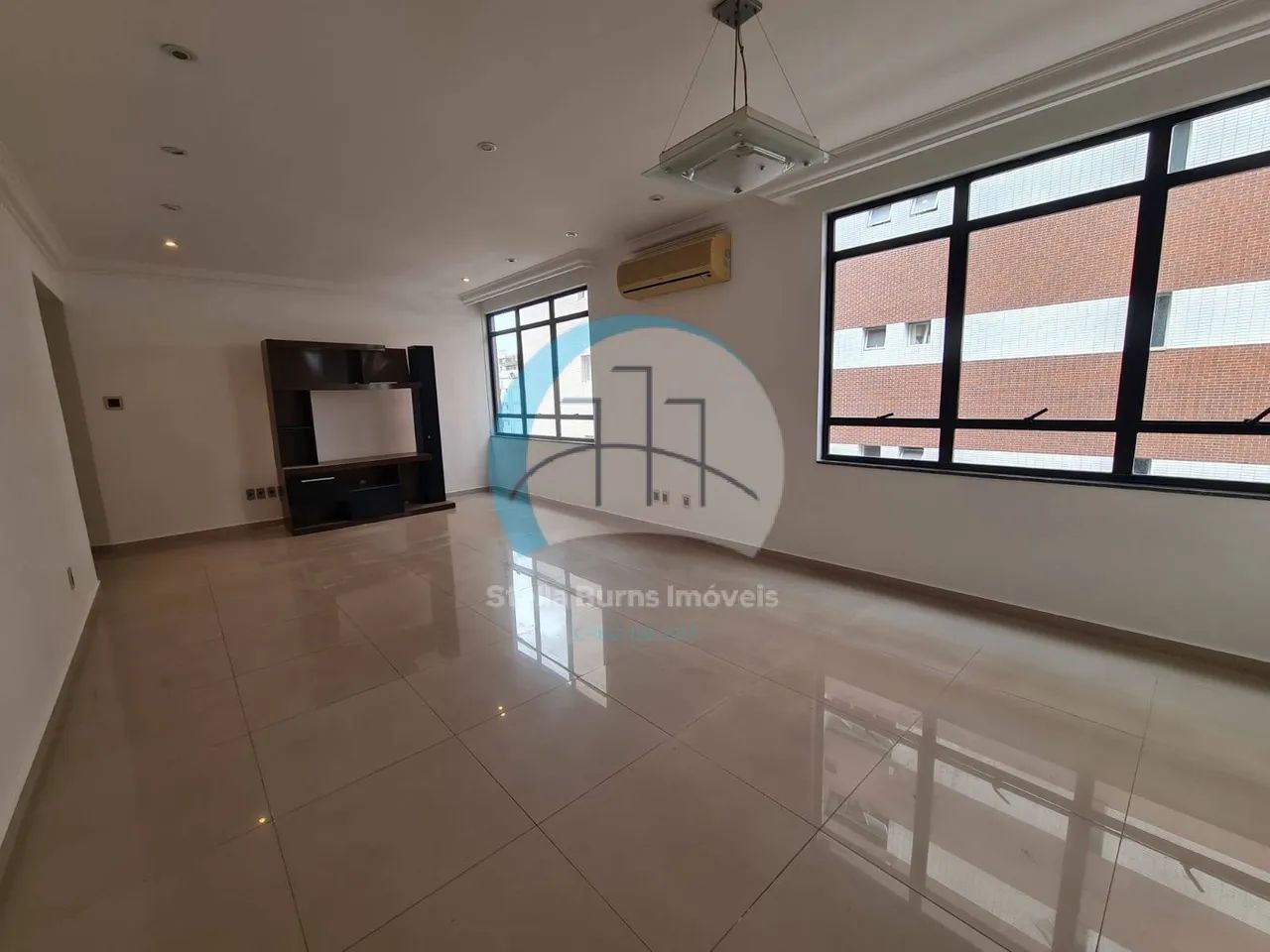 Apartamento na Pompéia com 3 quartos em Santos