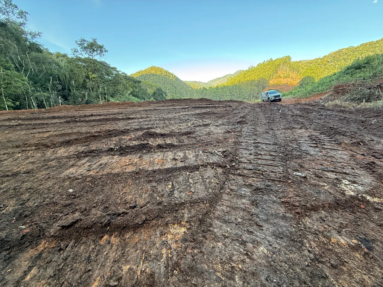 Chácara próximo a pedra azul . Vendo estudo permuta