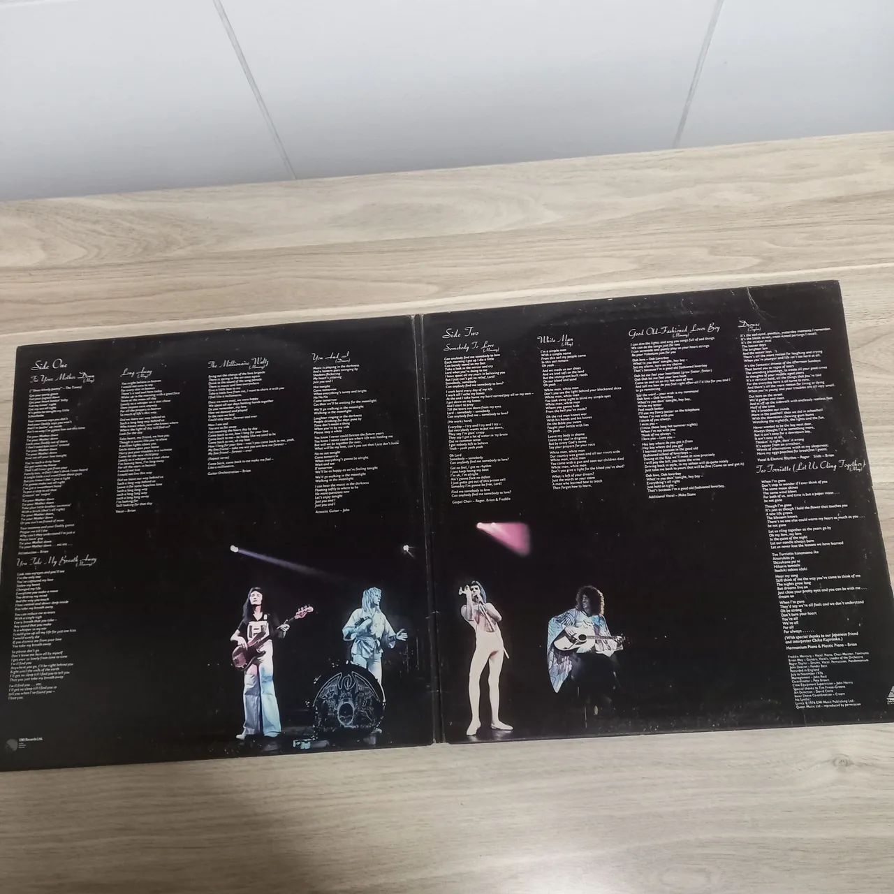Disco de Vinil Queen - A Day At The Races - Foto 3