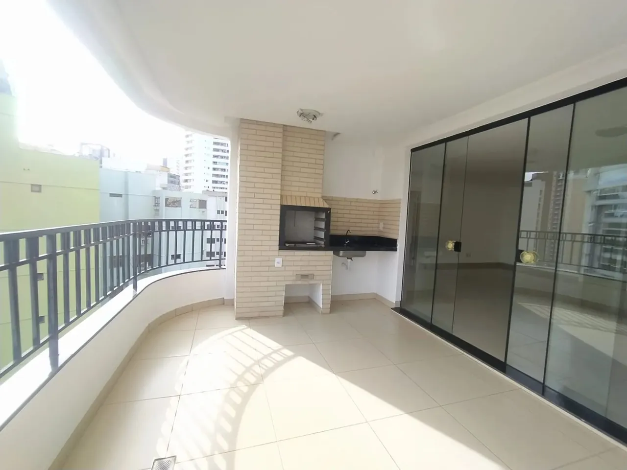 ALTO PADRÃO! Apto de 161m² com 4 Suítes - Nova Suíça - Ao lado do Vaca Brava!