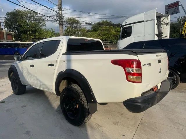 Mitsubishi L200 Triton 2019 4x4 Diesel  - Foto 4