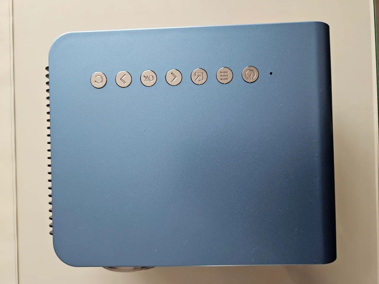 Projetor portátil 4k ultra HD 3600lm Azul - Foto 2