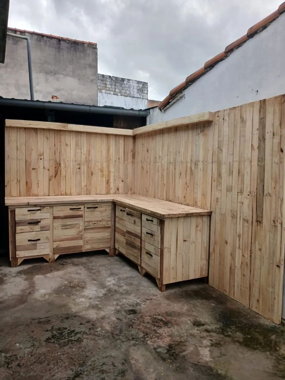 Mesa de Canto de Madeira Trabalho Pesado
