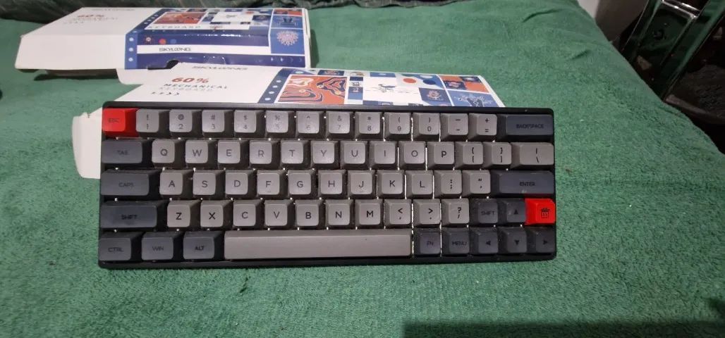 Teclado Mecânico 60% RGB com Software Avançado - Preto - Foto 2