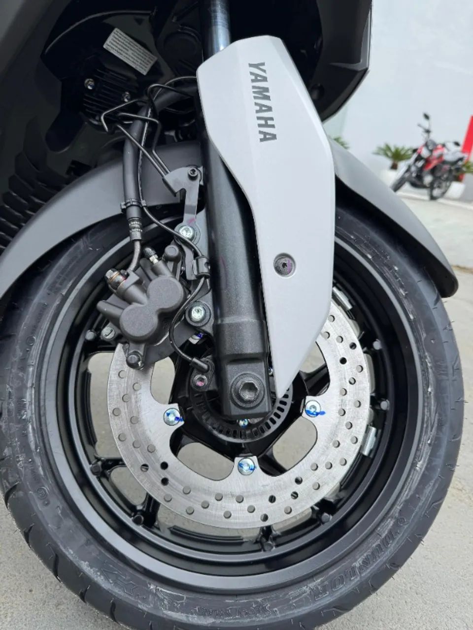 YAMAHA XMAX 300 CONNECTED 26/26  - Foto 5