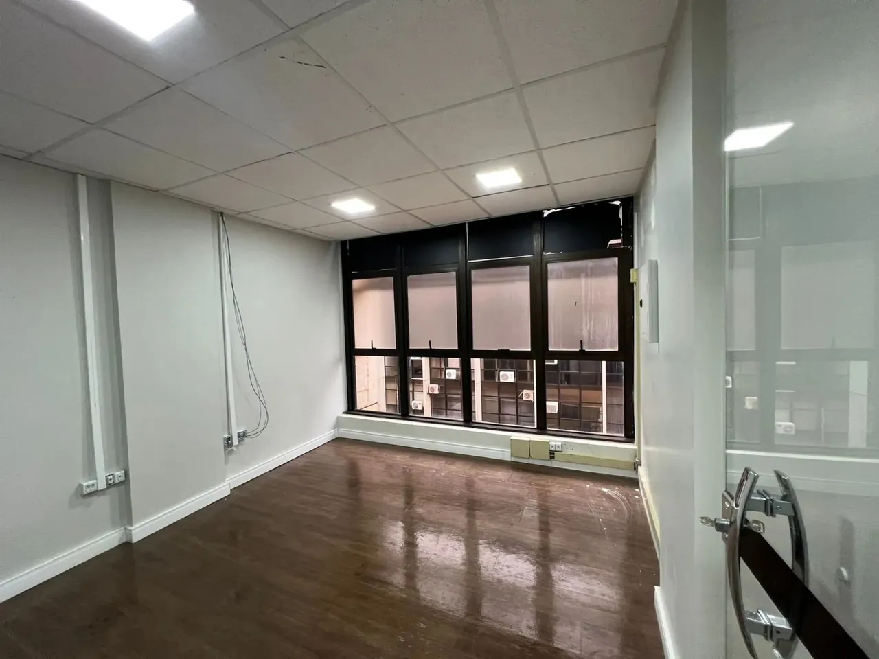 ALUGA-SE SALA COMERCIAL ED. ASSIS CHATEAUBRIAND ASA SUL