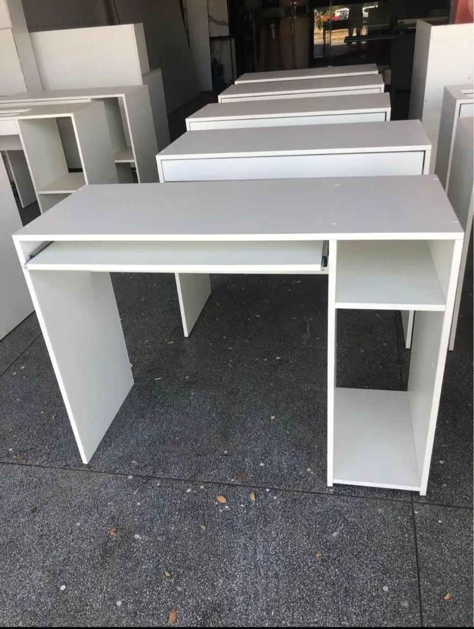 Mesa com Teclado para PC