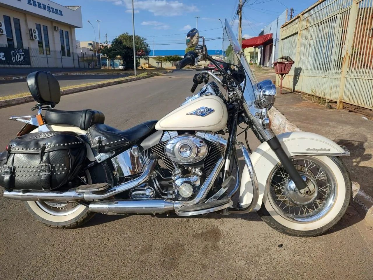 Vendo moto completa com reboque