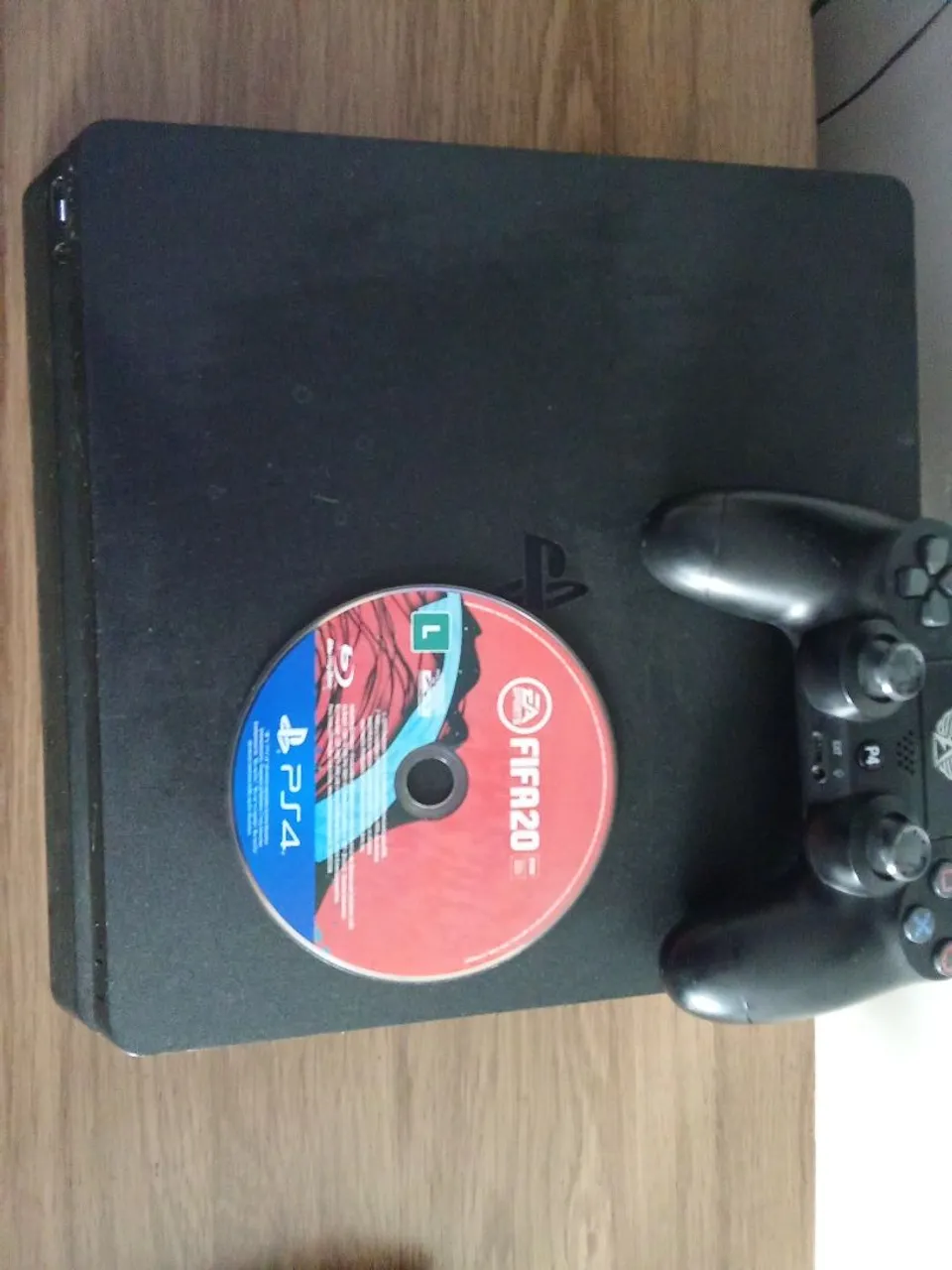 Playstation 4 com FIFA 20