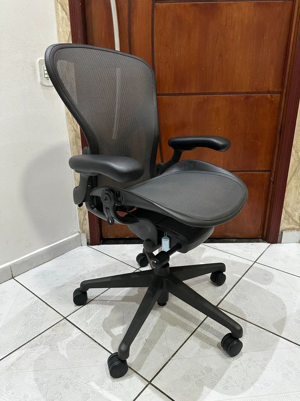 cadeira herman miller new aeron B + frete grátis sp capital 