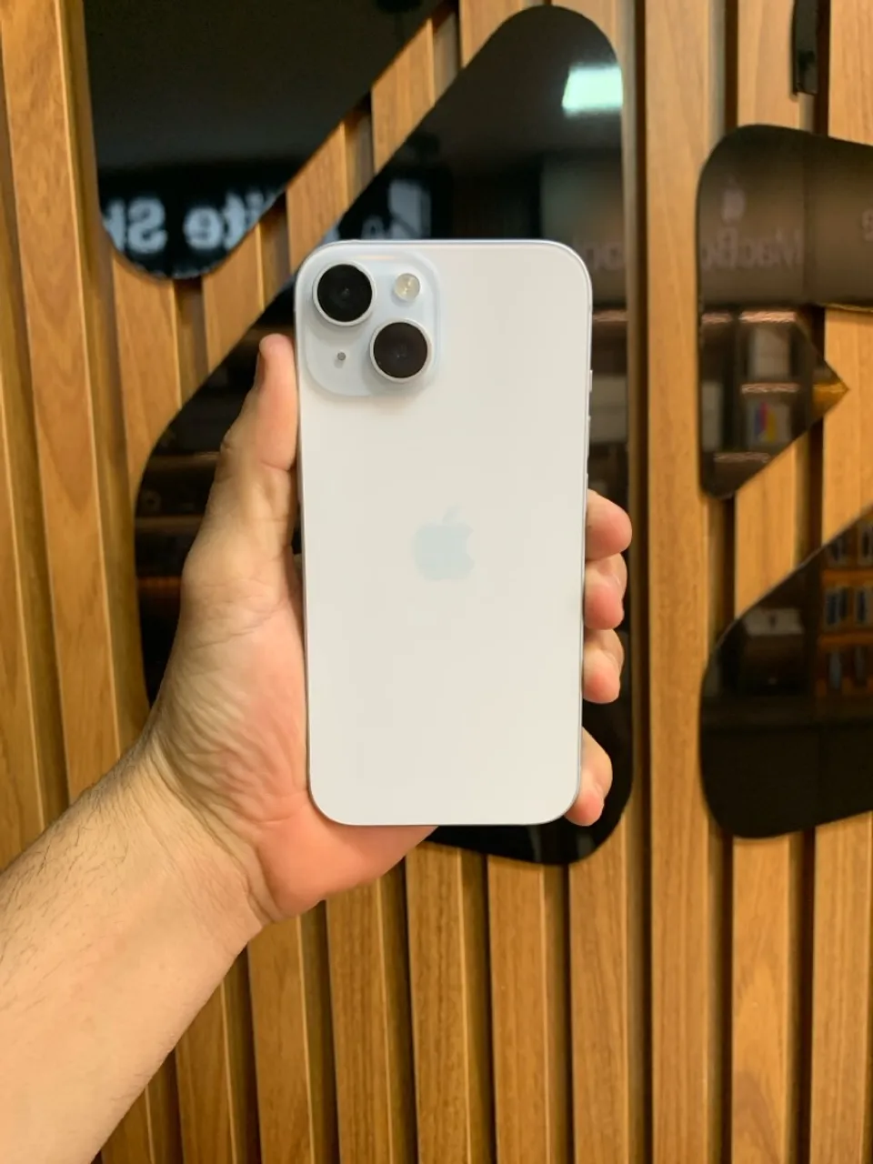 iPhone 15 128 GB 87%