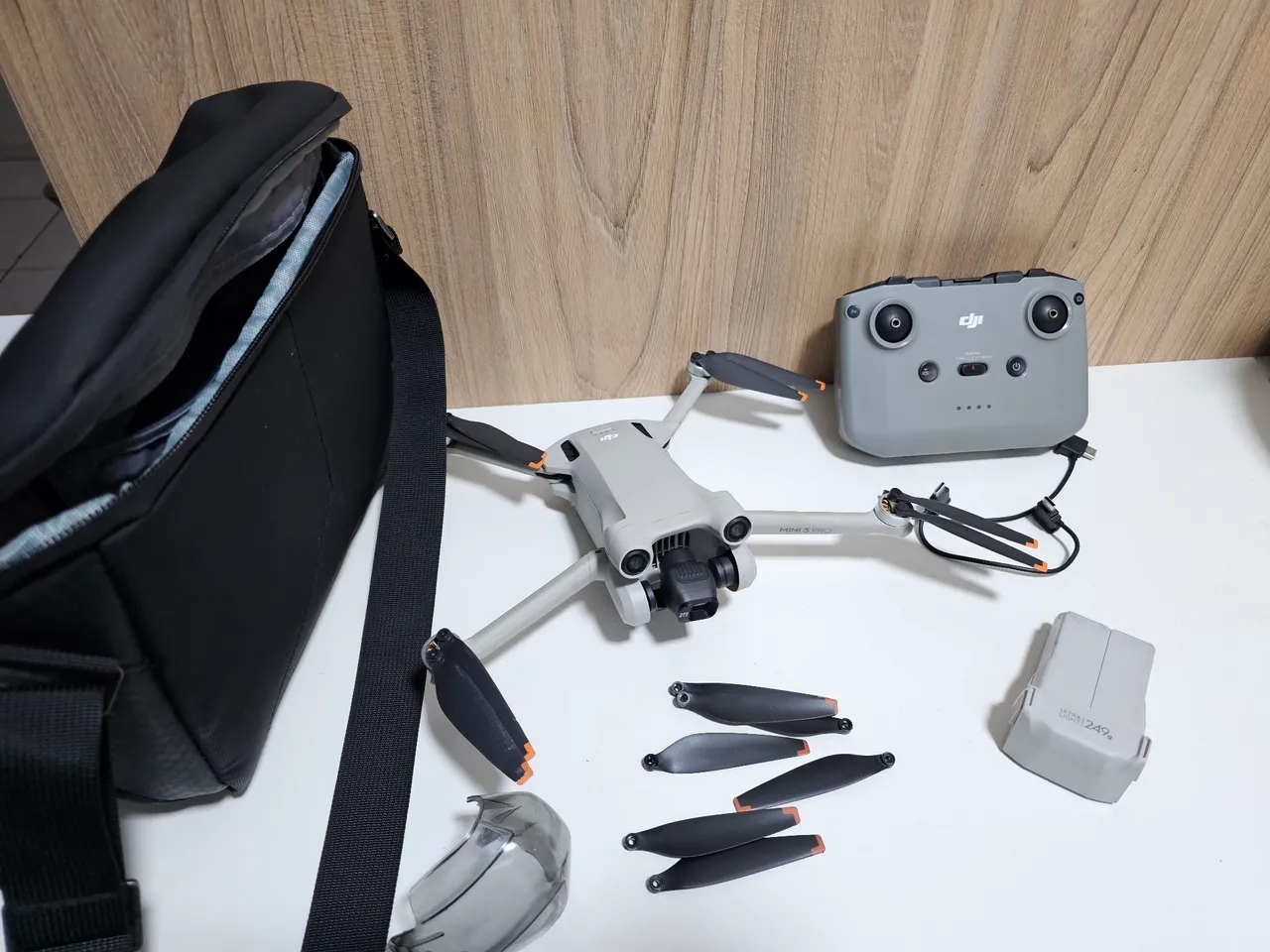 DJI Mini 3 Pro - Drone com acessórios