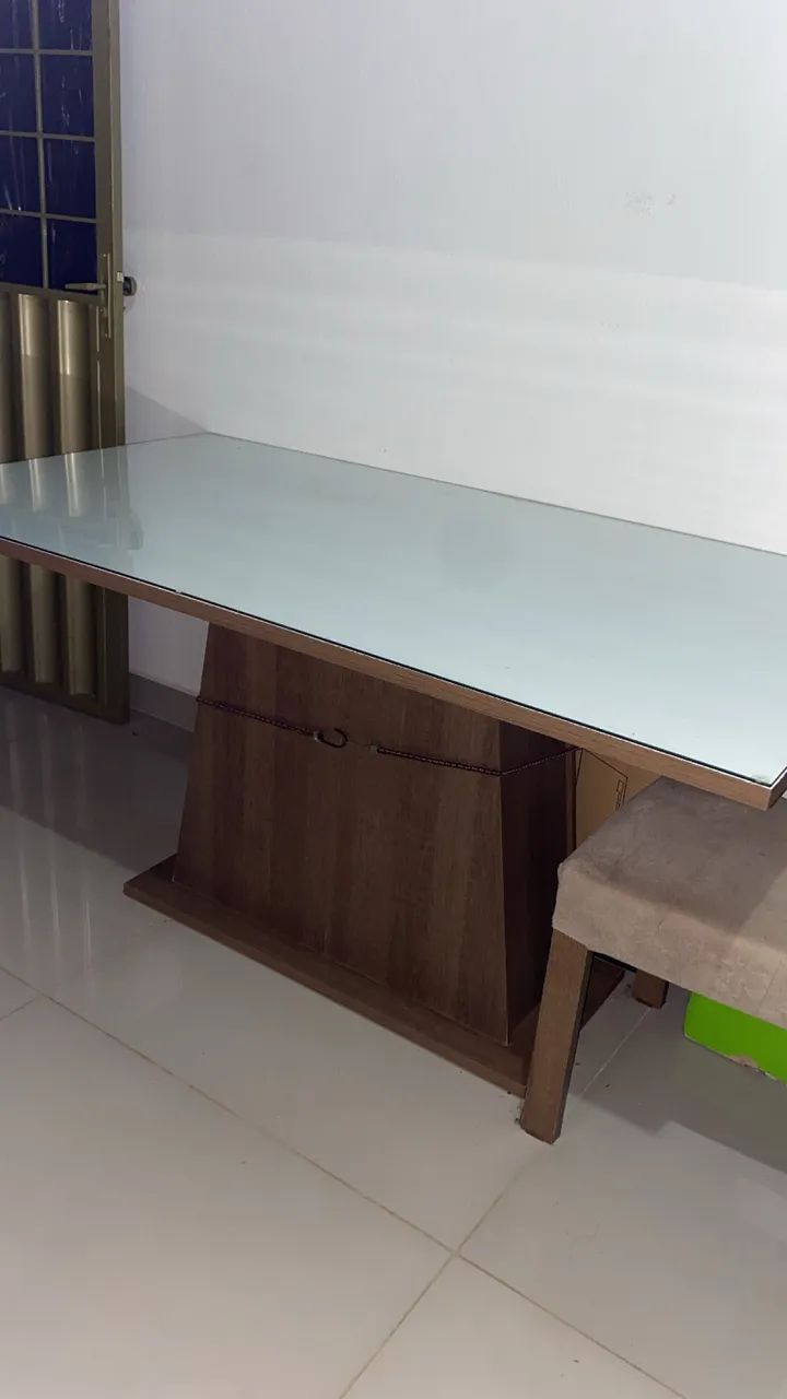 Mesa com quatro cadeiras64169254223362123