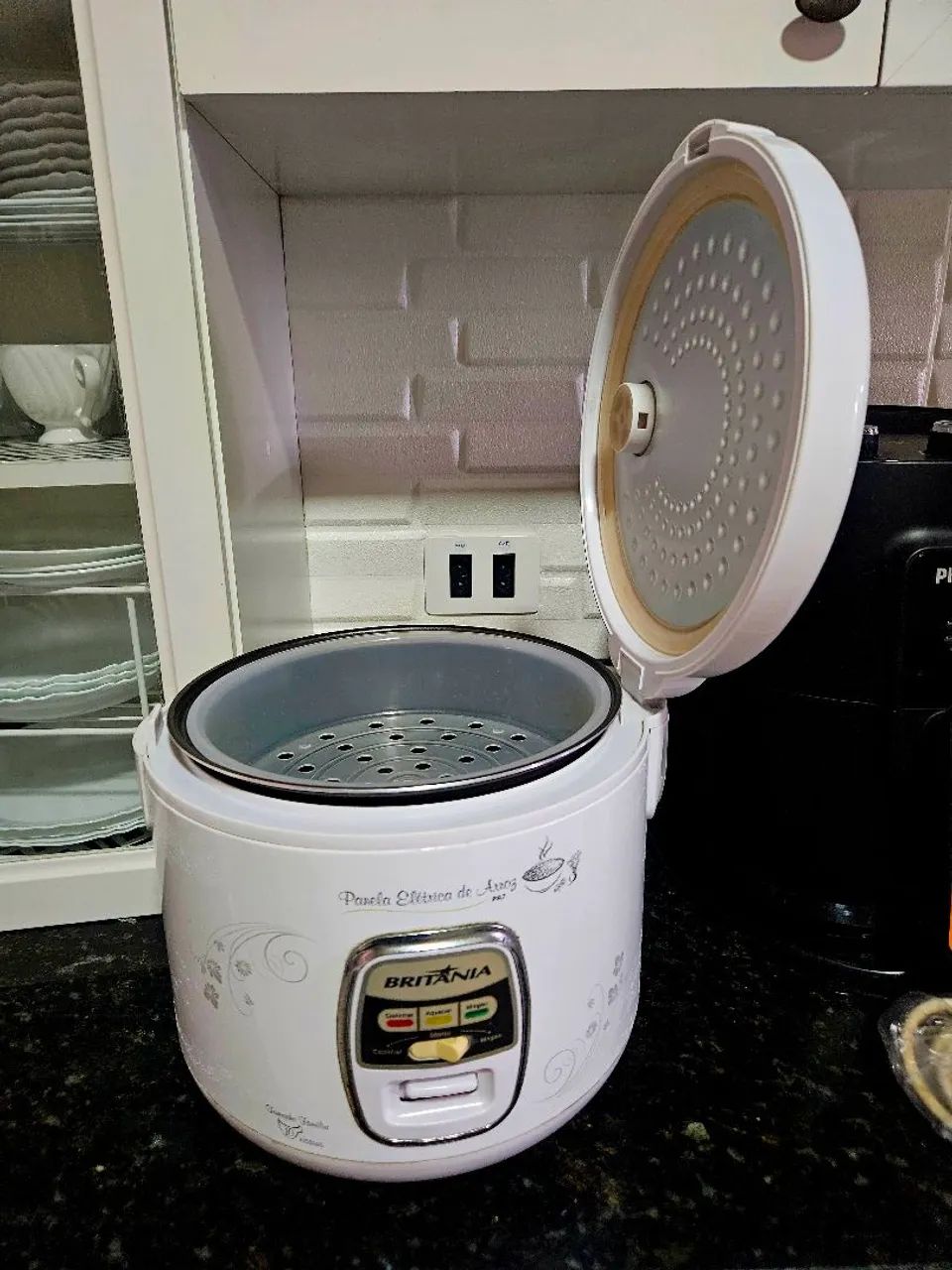 Panela de arroz elétrica Britânia.  - Foto 3