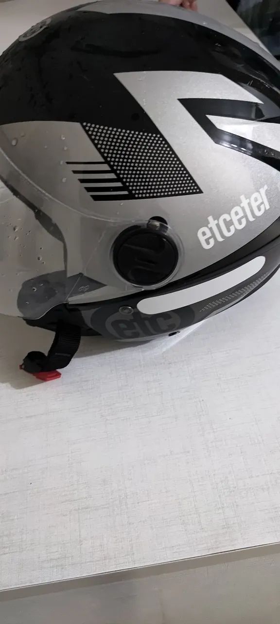 Capacete ETCETER preto e prata