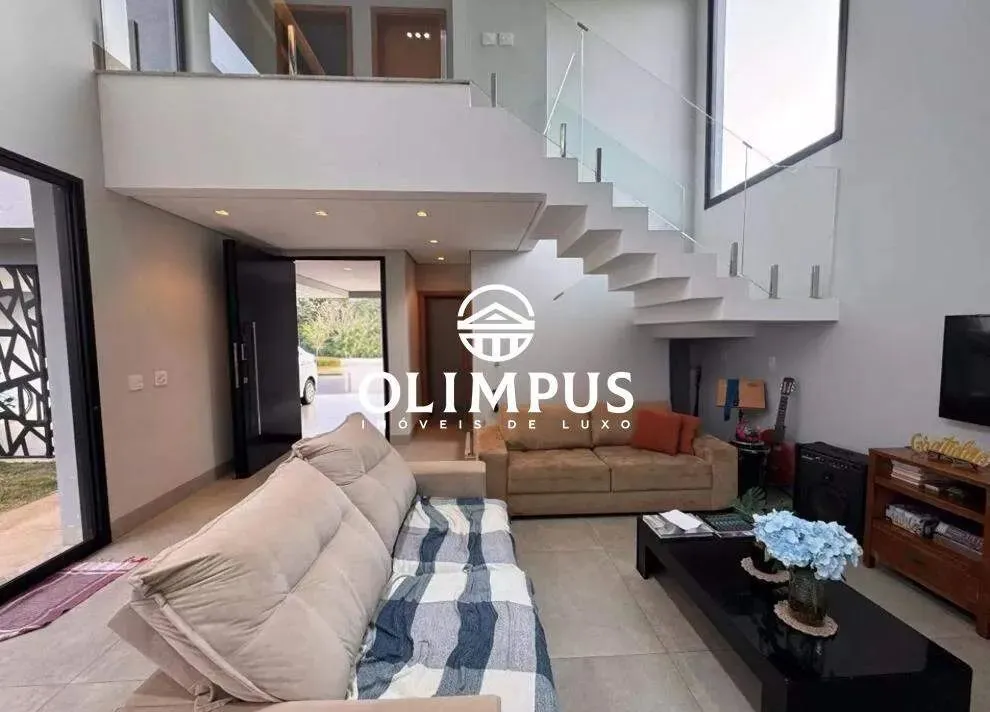 Cód 5932 - Linda Casa de 234m² no Condomínio Alphaville Bairro Granja Marileusa