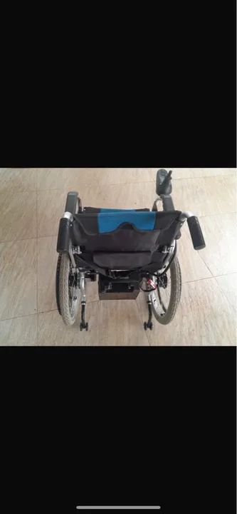 Cadeira de rodas motorizada - Foto 4