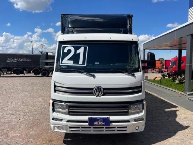 Volkswagem 11.180 4x2, 2021, Guincho, zero grau - Foto 2