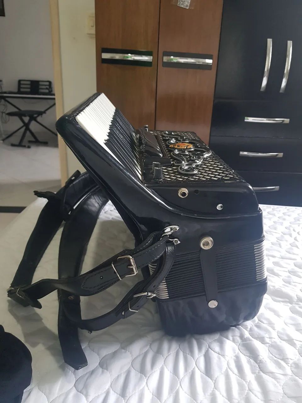 Acordeon/Sanfona Sacandalli 120 baixos - Foto 4