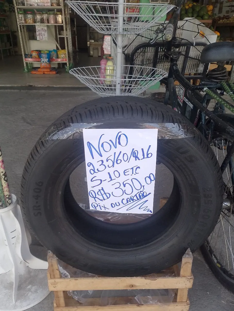 Pneu 235/60 R16 Novo - SR-406
